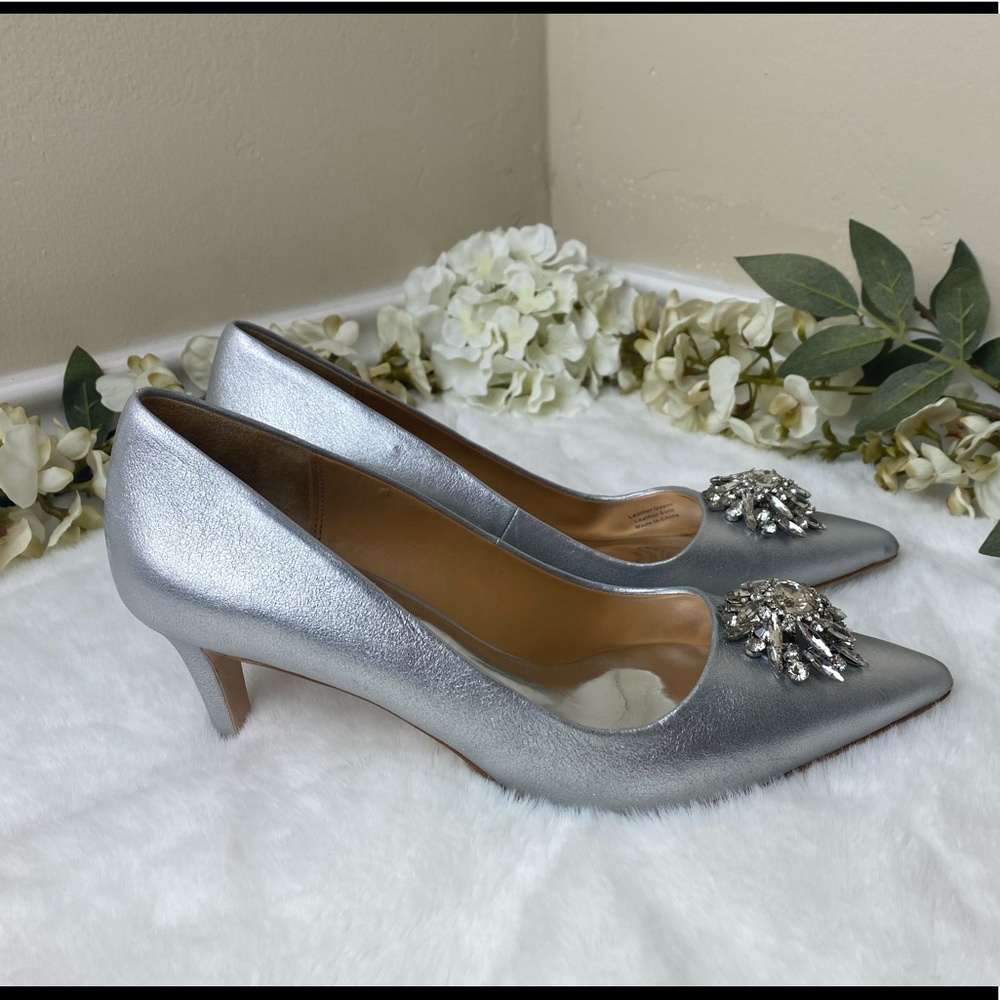 BADGLEY MISCHKA Silver  Crystal Embellished Pump sz 8.5